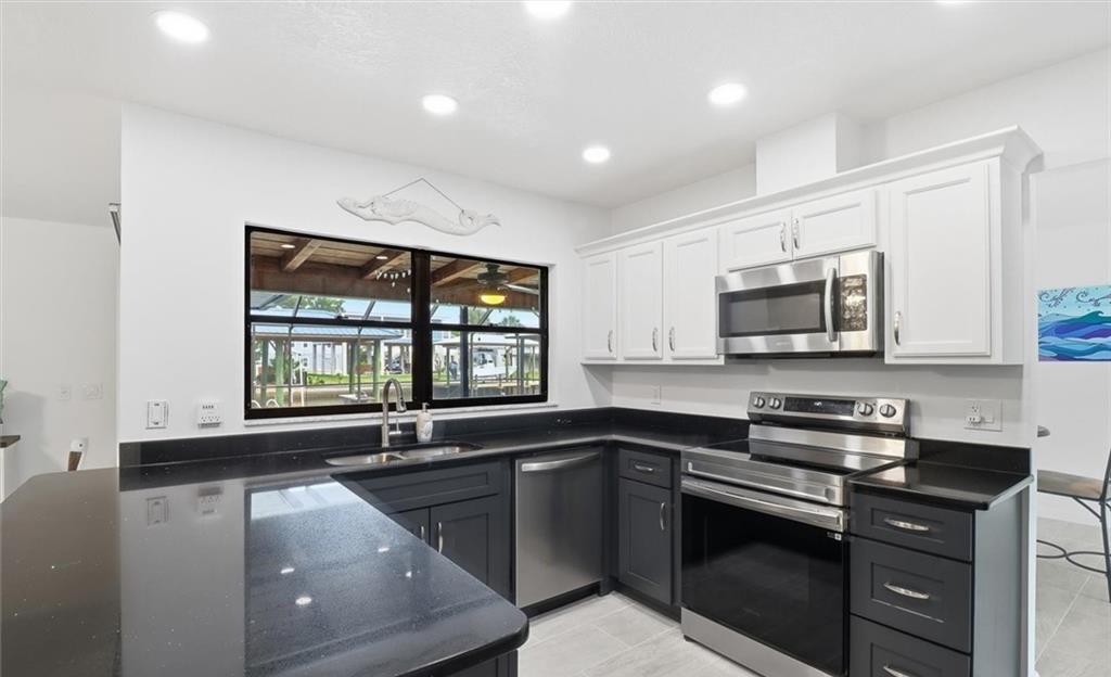 Crystal RIver, Florida, 34429, United States, 3 Bedrooms Bedrooms, ,2 BathroomsBathrooms,Residential,For Sale,1986305