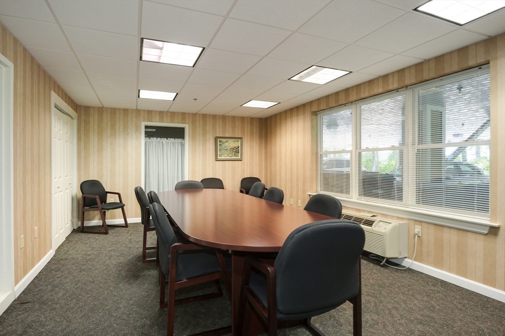 Dedham, Massachusetts, 02026, United States, 2 Bedrooms Bedrooms, ,2 BathroomsBathrooms,Residential,For Sale,1950986
