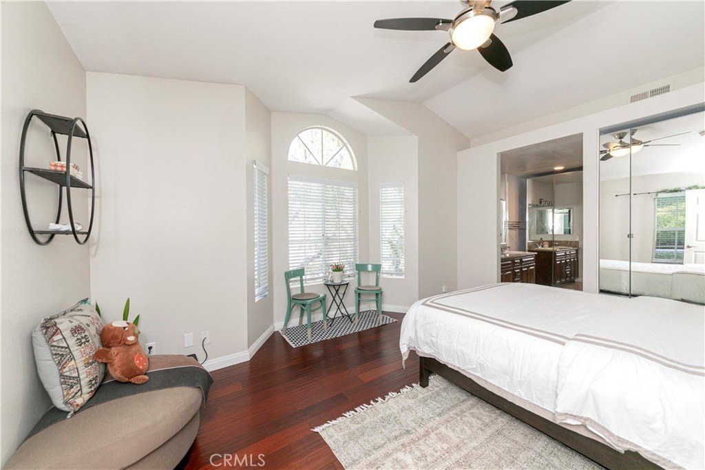 Aliso Viejo, California, 92656, United States, 2 Bedrooms Bedrooms, ,2 BathroomsBathrooms,Residential,For Sale,1901235
