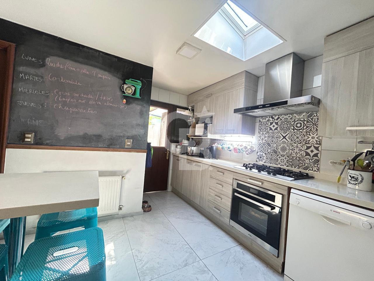 Lo Barnechea, Chile, 5 Bedrooms Bedrooms, ,4 BathroomsBathrooms,Residential,For Sale,1966346