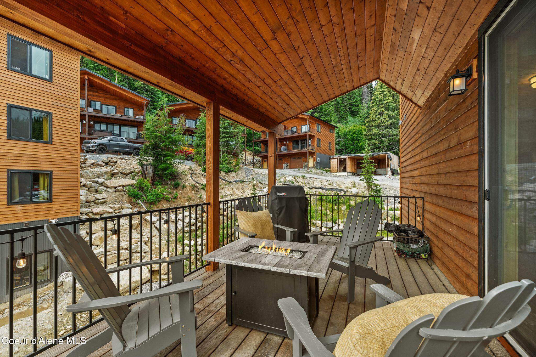 Sandpoint, Idaho, 83864, United States, 3 Bedrooms Bedrooms, ,3 BathroomsBathrooms,Residential,For Sale,1894320