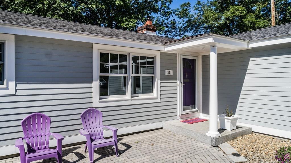 Hamilton, Massachusetts, 01982, United States, 2 Bedrooms Bedrooms, ,1 BathroomBathrooms,Residential,For Sale,1921936