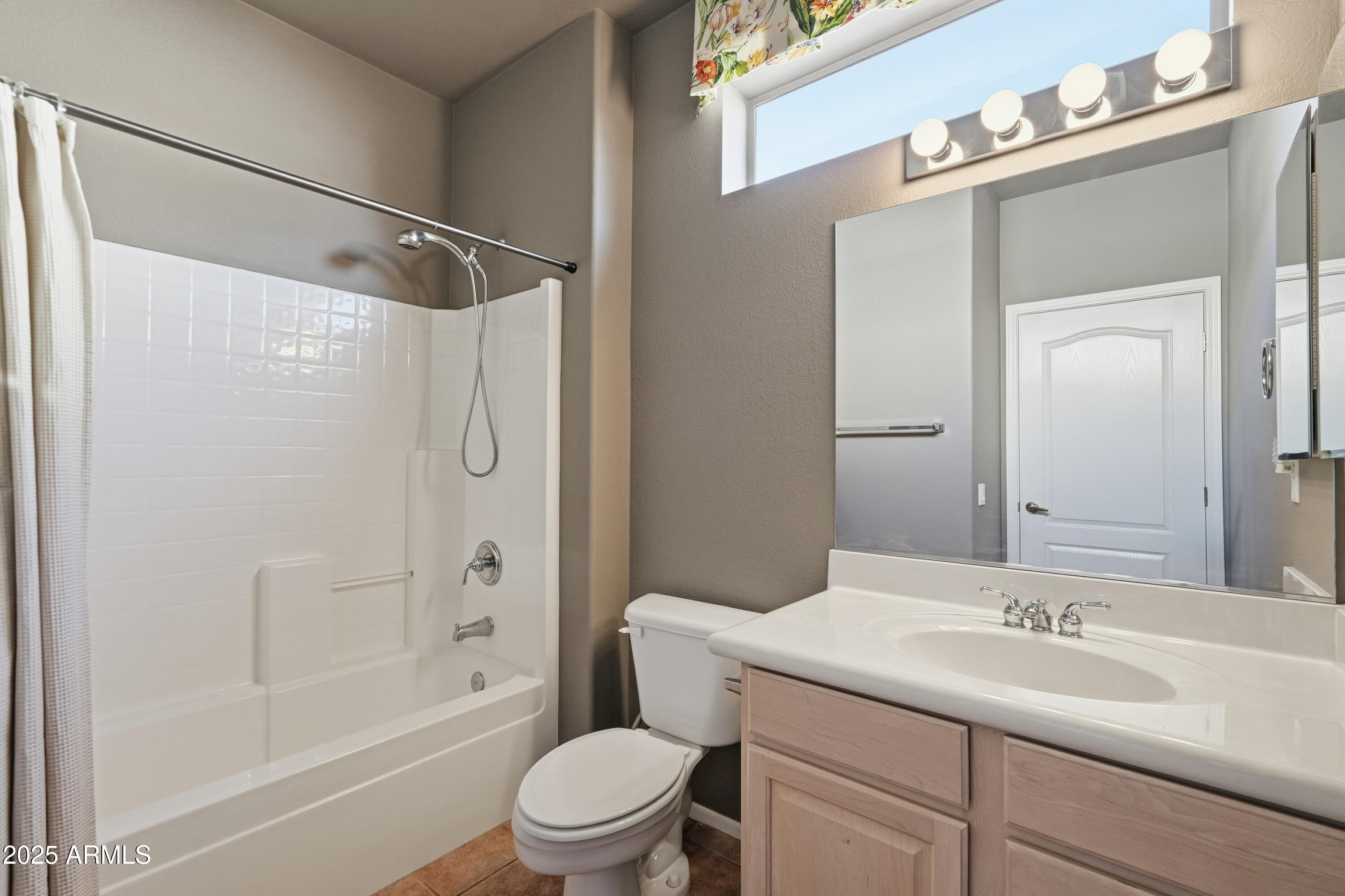 Surprise, Arizona, 85374, United States, 3 Bedrooms Bedrooms, ,2 BathroomsBathrooms,Residential,For Sale,1993225