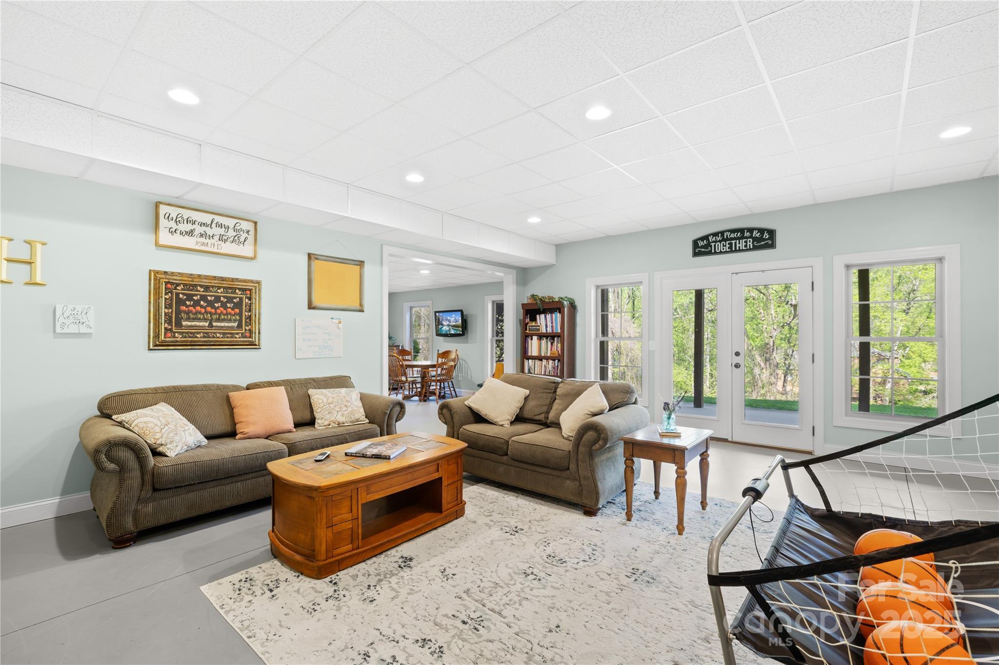 Shelby, North Carolina, 28150, United States, 3 Bedrooms Bedrooms, ,5 BathroomsBathrooms,Residential,For Sale,1777934