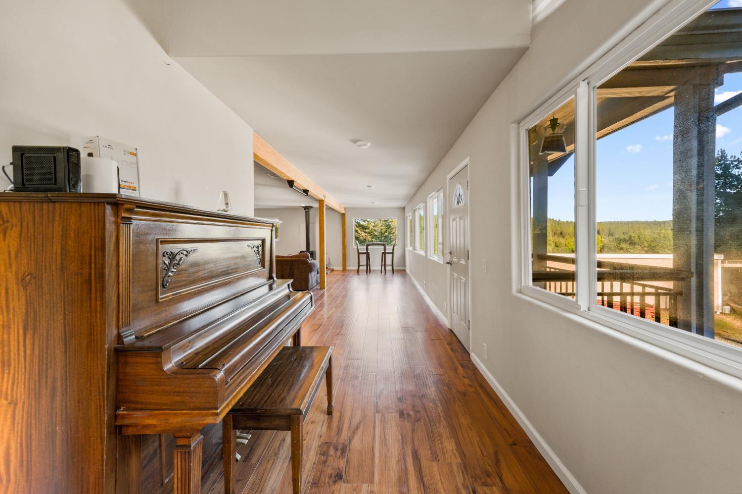 Grass Valley, California, 95945, United States, 4 Bedrooms Bedrooms, ,4 BathroomsBathrooms,Residential,For Sale,1897188