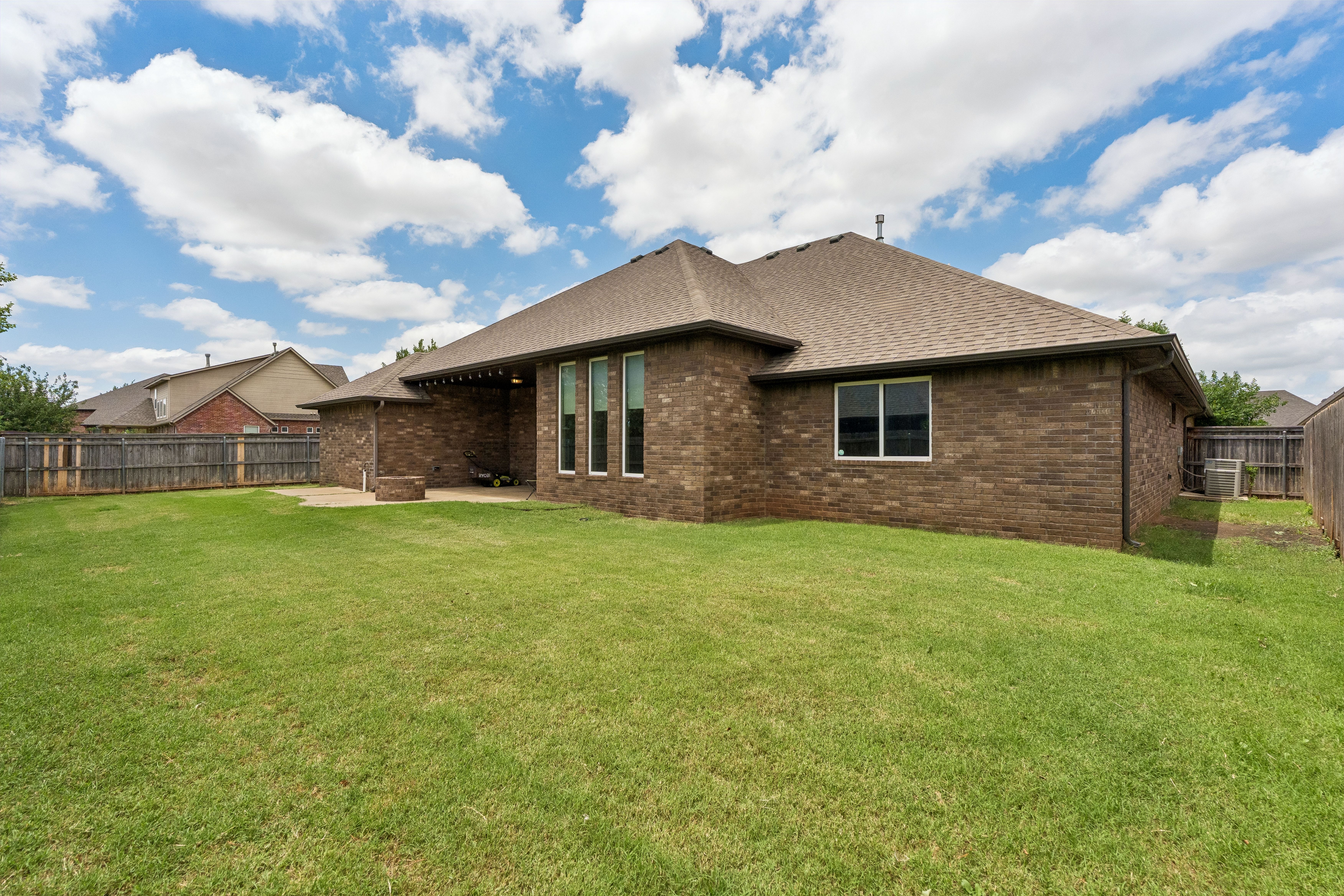  1516 Northwest 176th Street, Edmond, OK 73012 - 物件實景