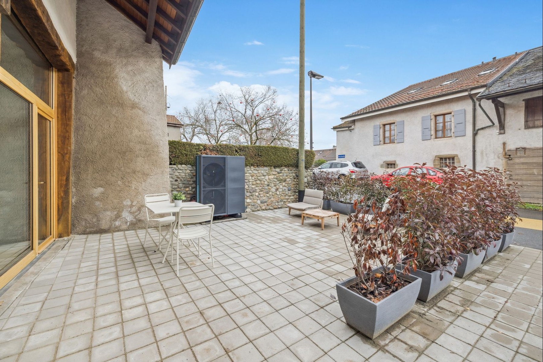  OFF-MARKET: FULLY RENOVATED VILLAGE HOUSE - LUXURY MATERIALS - 物件實景