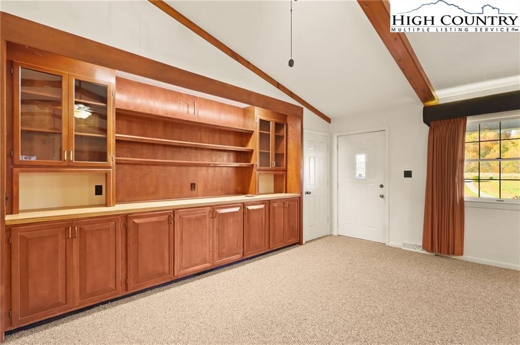 Banner Elk, North Carolina, 28604, United States, 2 Bedrooms Bedrooms, ,2 BathroomsBathrooms,Residential,For Sale,1977010