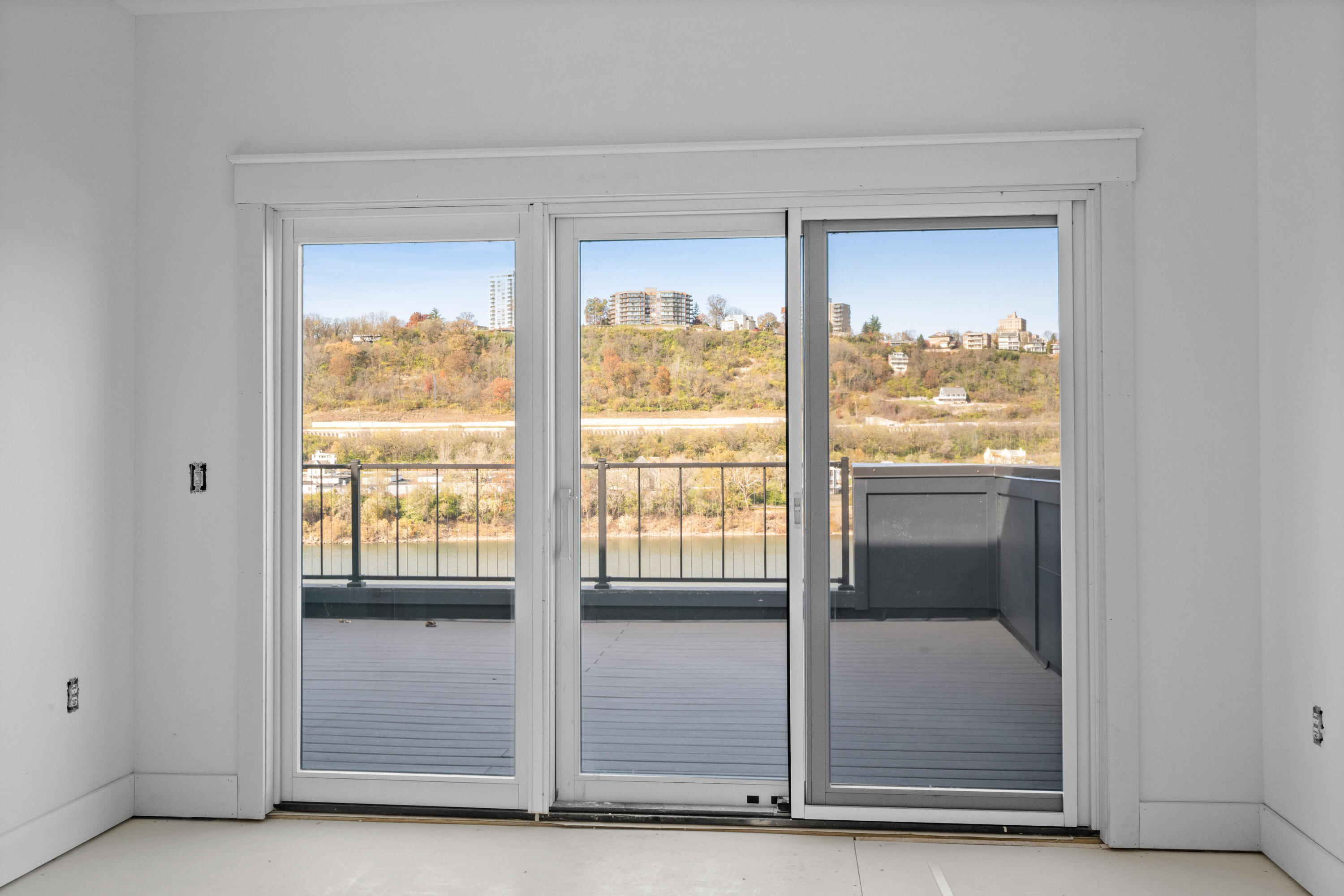 Dayton, Kentucky, 41074, United States, 2 Bedrooms Bedrooms, ,3 BathroomsBathrooms,Residential,For Sale,1994869