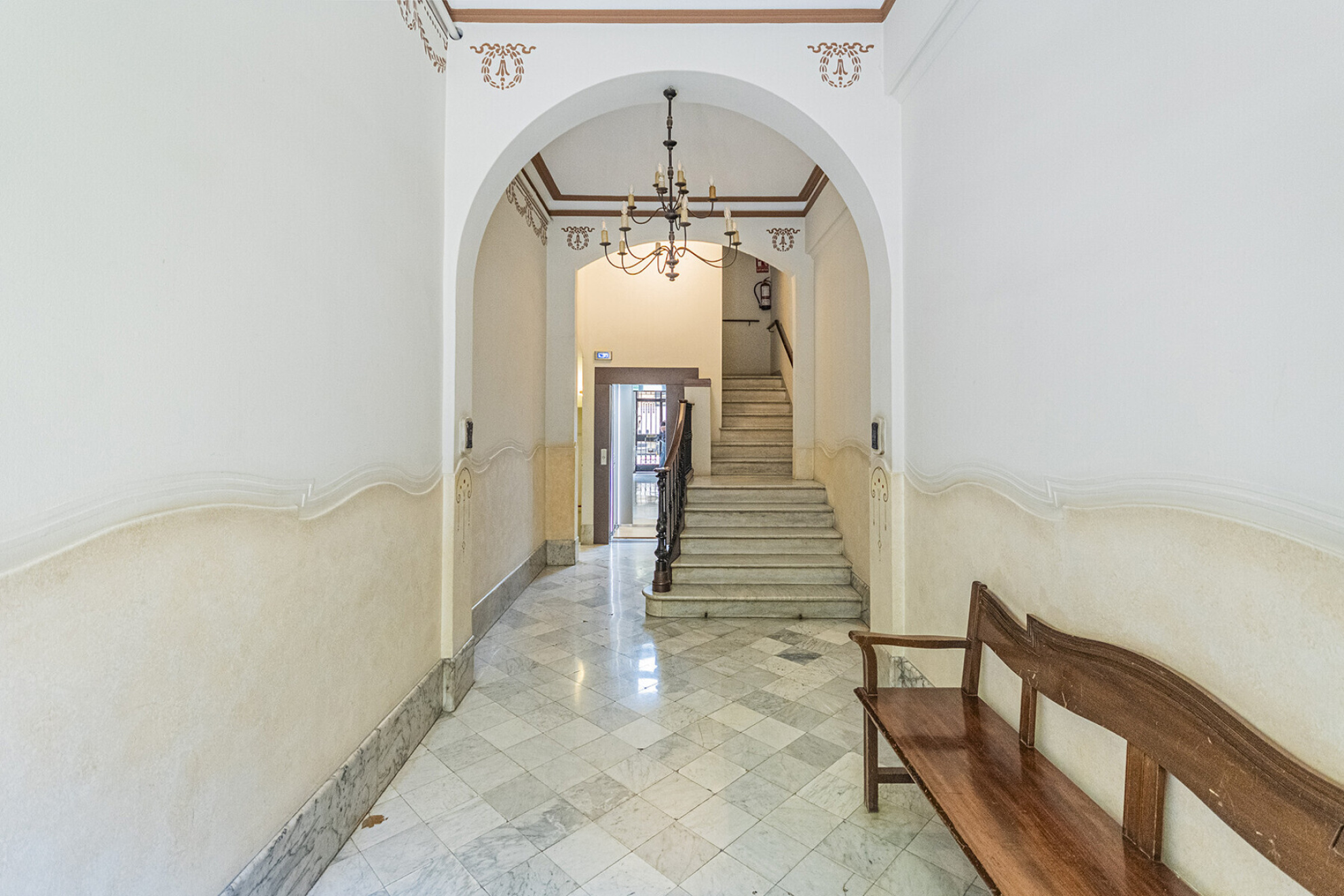  Exclusive brand new property in Girona pedestrian street in Quadrat d