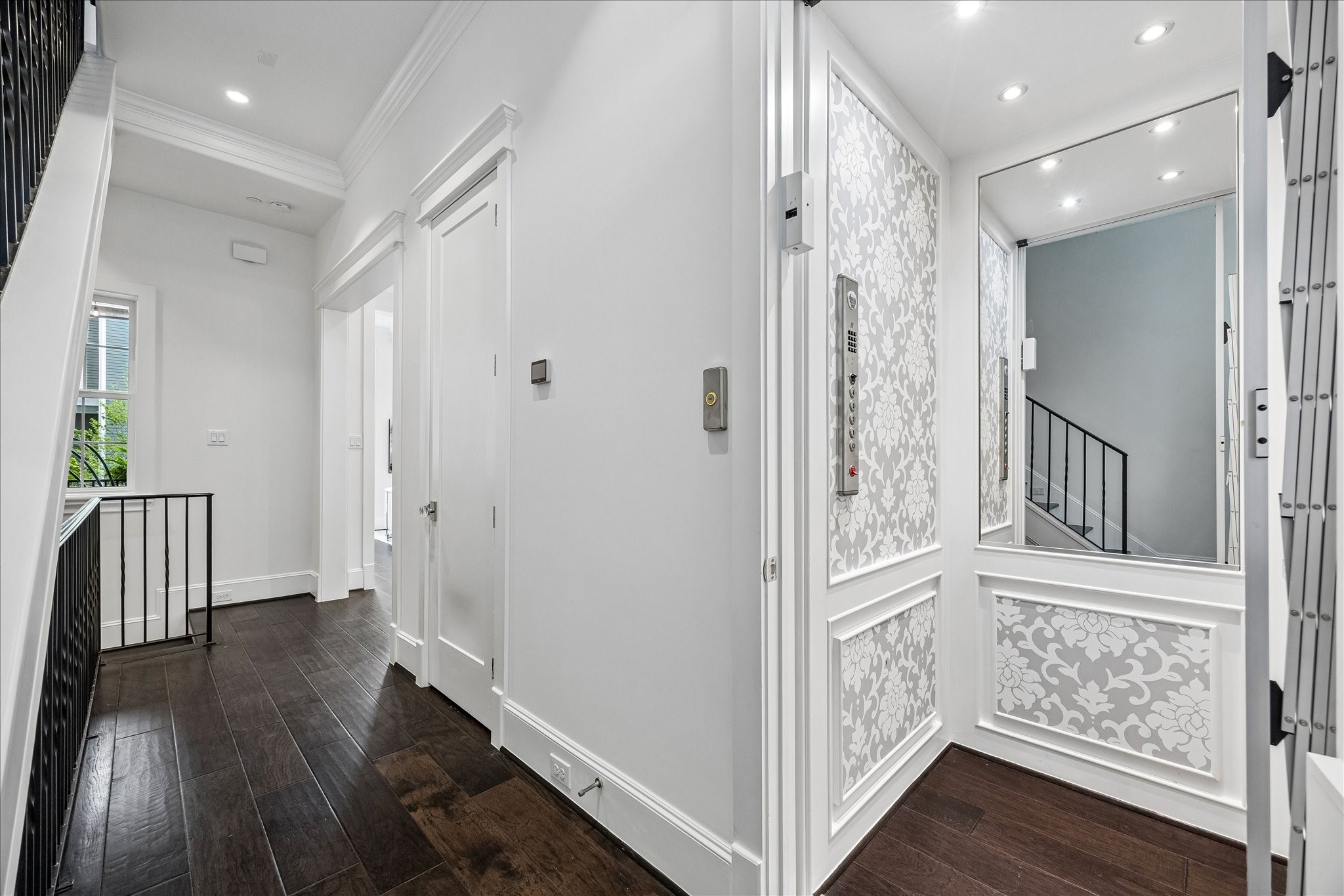  326 W 18th Street - 物件實景