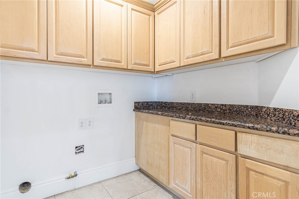 Apple Valley, California, 92307, United States, 6 Bedrooms Bedrooms, ,7 BathroomsBathrooms,Residential,For Sale,2022509