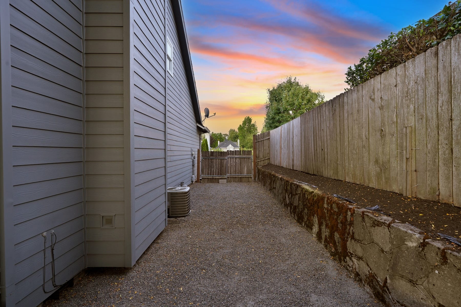  22335 SW MARTINAZZI AVE Tualatin, OR 97062 - 物件實景