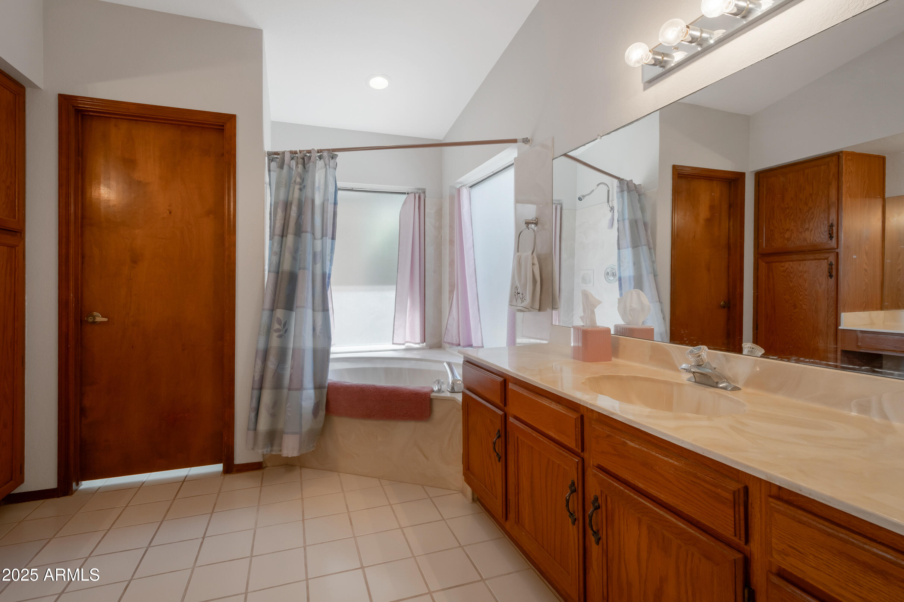 Phoenix, Arizona, 85027, United States, 3 Bedrooms Bedrooms, ,Residential,For Sale,1875715