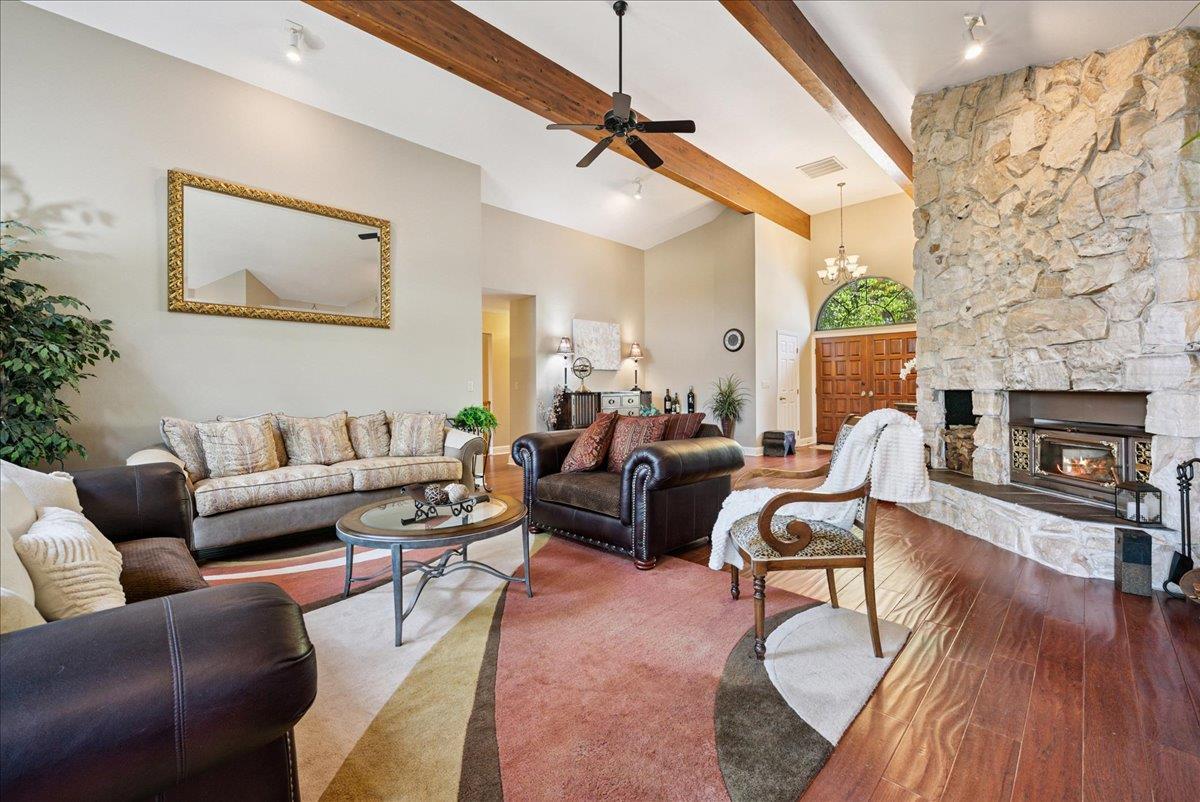 Auburn, California, 95602, United States, 4 Bedrooms Bedrooms, ,4 BathroomsBathrooms,Residential,For Sale,1929017