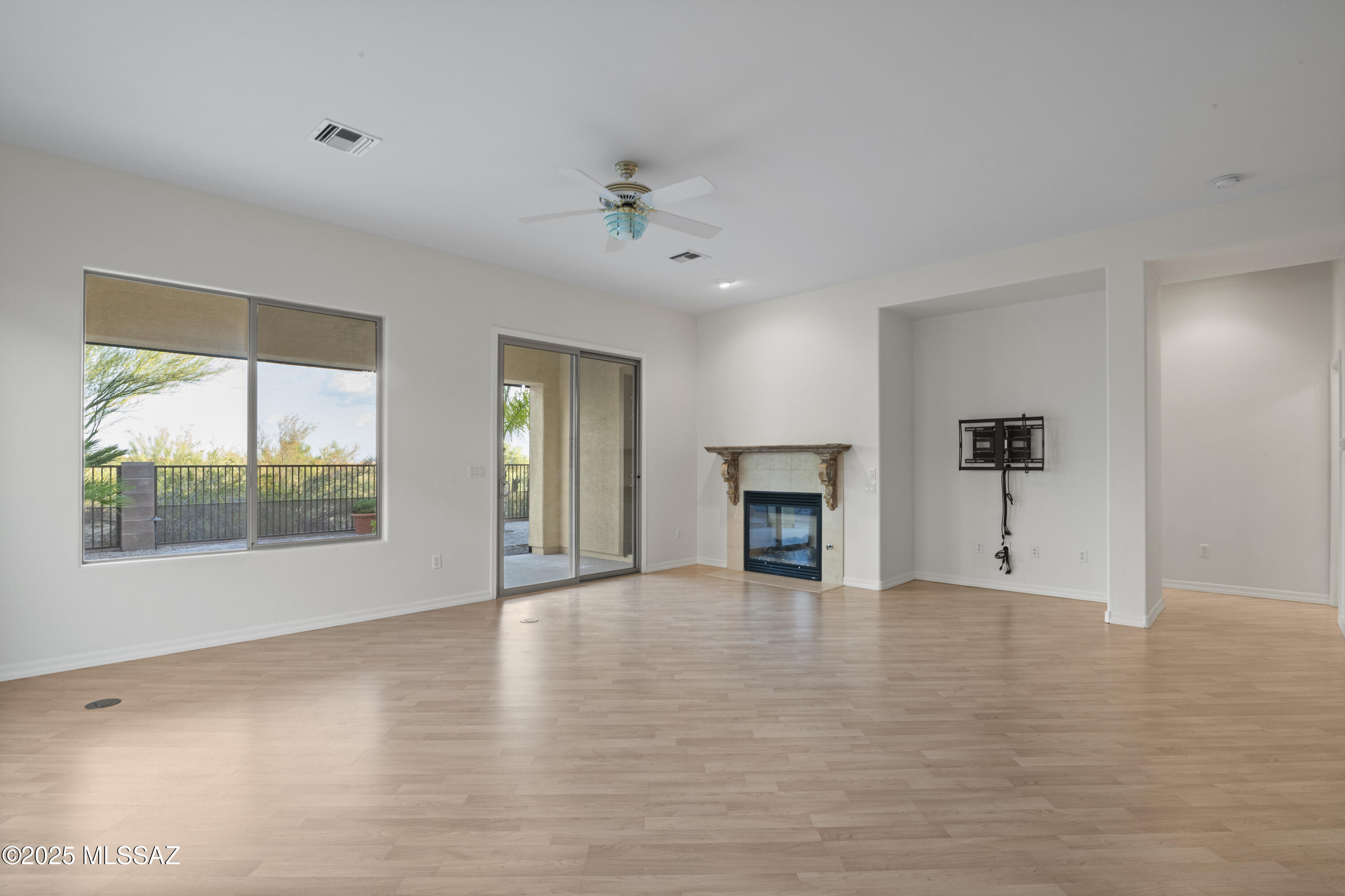Marana, Arizona, 85658, United States, 3 Bedrooms Bedrooms, ,3 BathroomsBathrooms,Residential,For Sale,1926095