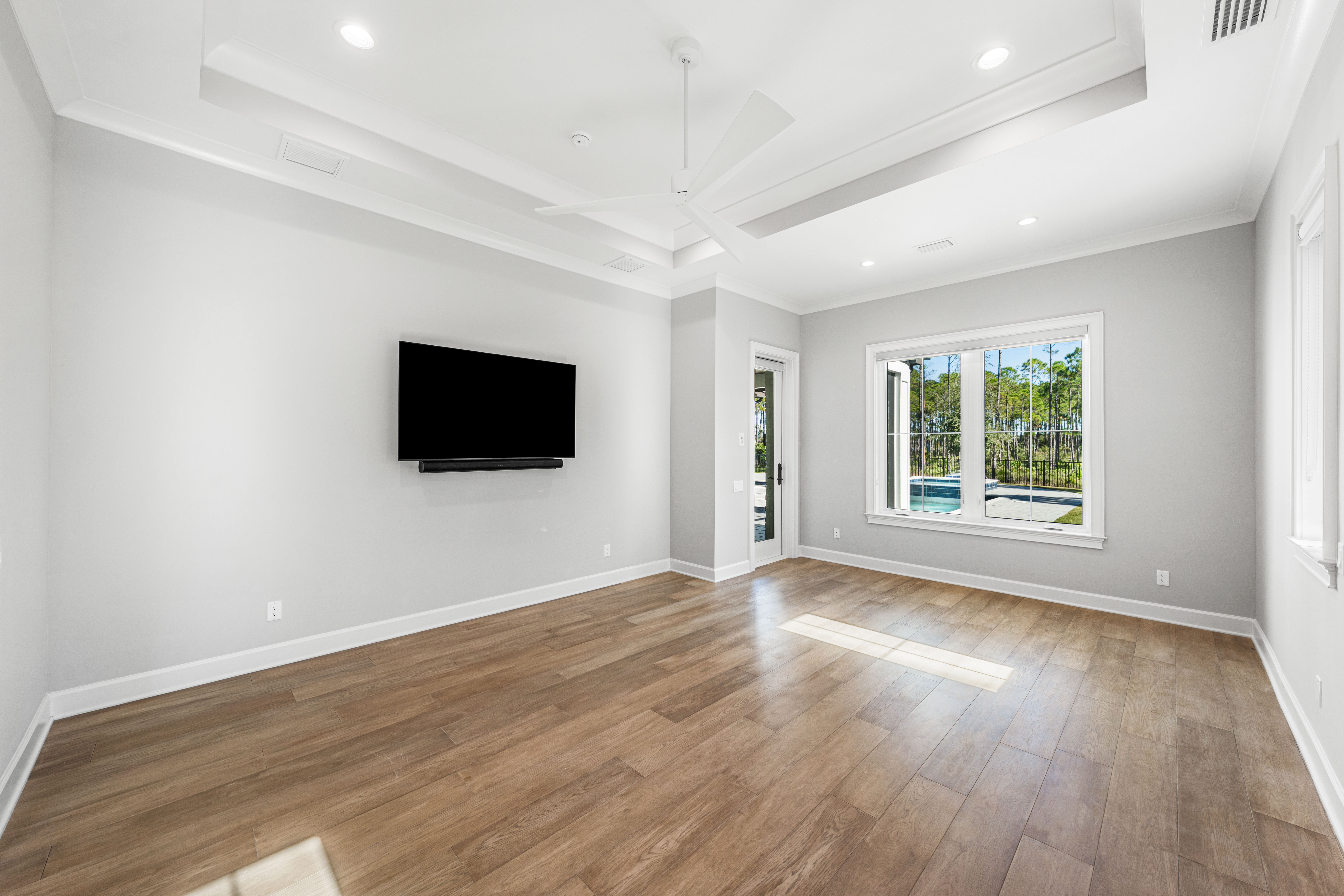  Spectacular Home With Spacious Yard Including Pool, Spa And Outdoor Kitchen - 物件實景