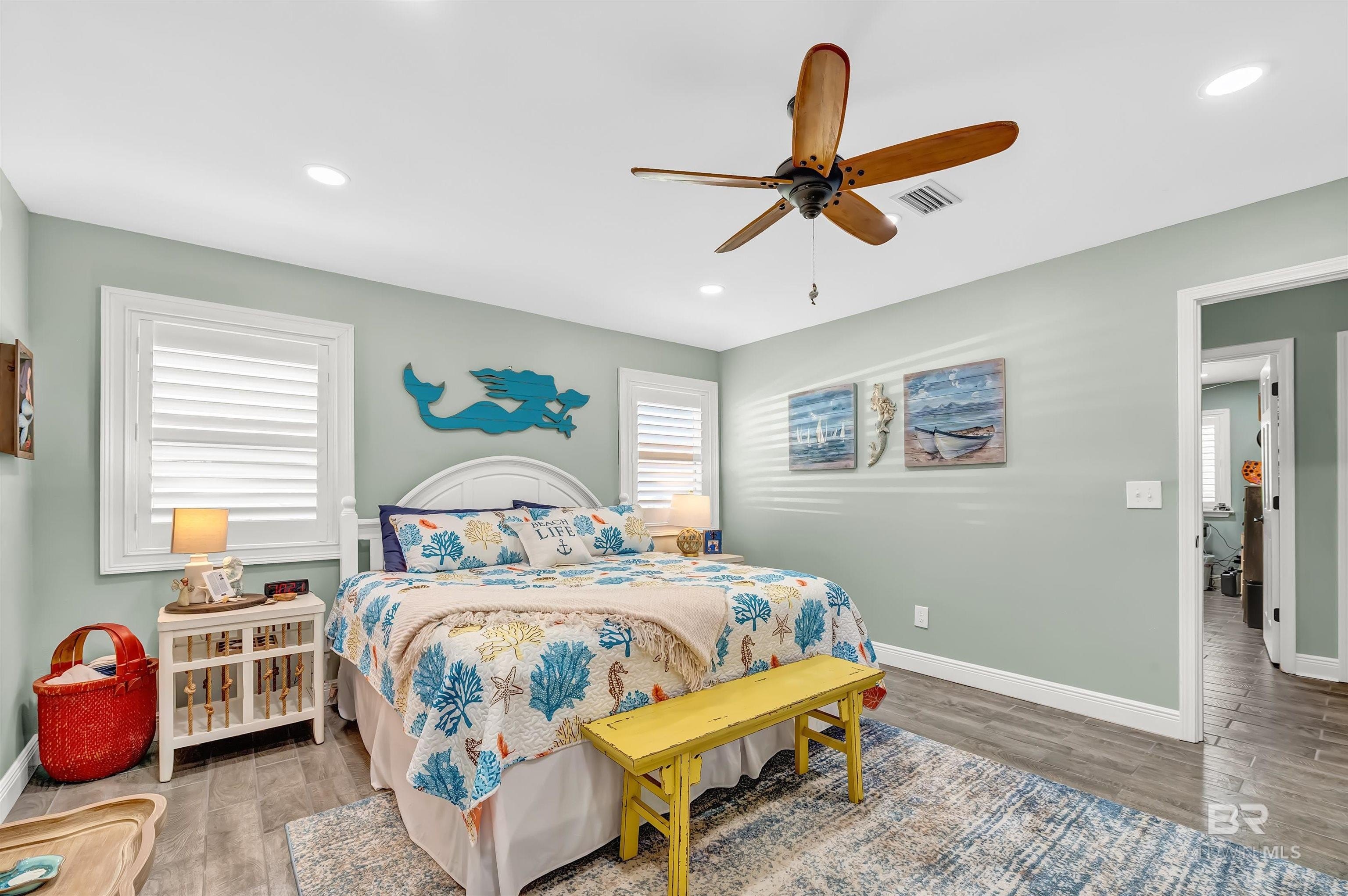 Gulf Shores, Alabama, 36542, United States, 4 Bedrooms Bedrooms, ,3 BathroomsBathrooms,Residential,For Sale,1979178