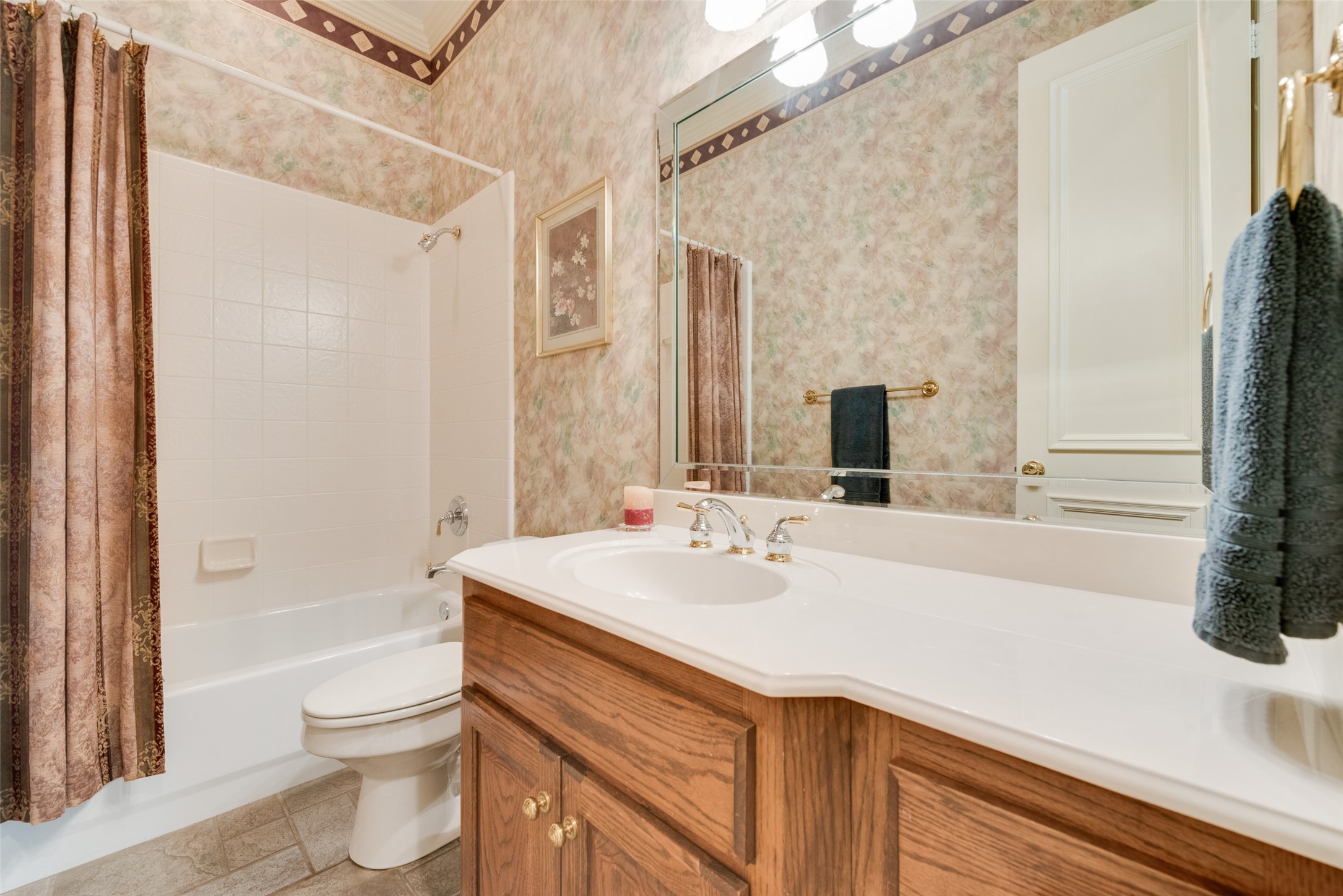 Heath, Texas, 75032, United States, 5 Bedrooms Bedrooms, ,4 BathroomsBathrooms,Residential,For Sale,1847303