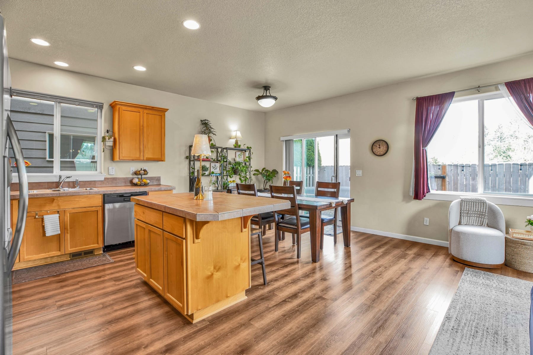  17925 SW BRISK LN Beaverton, OR 97007 - 物件實景