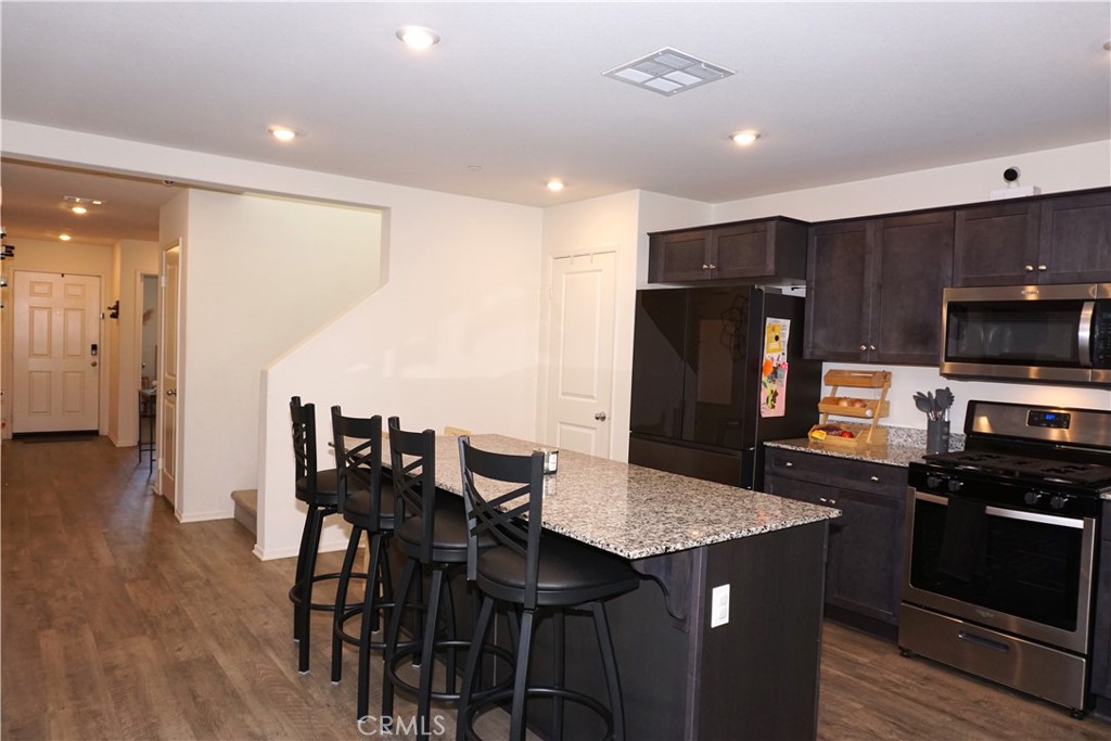 Hemet, California, 92543, United States, 5 Bedrooms Bedrooms, ,3 BathroomsBathrooms,Residential,For Sale,1826909