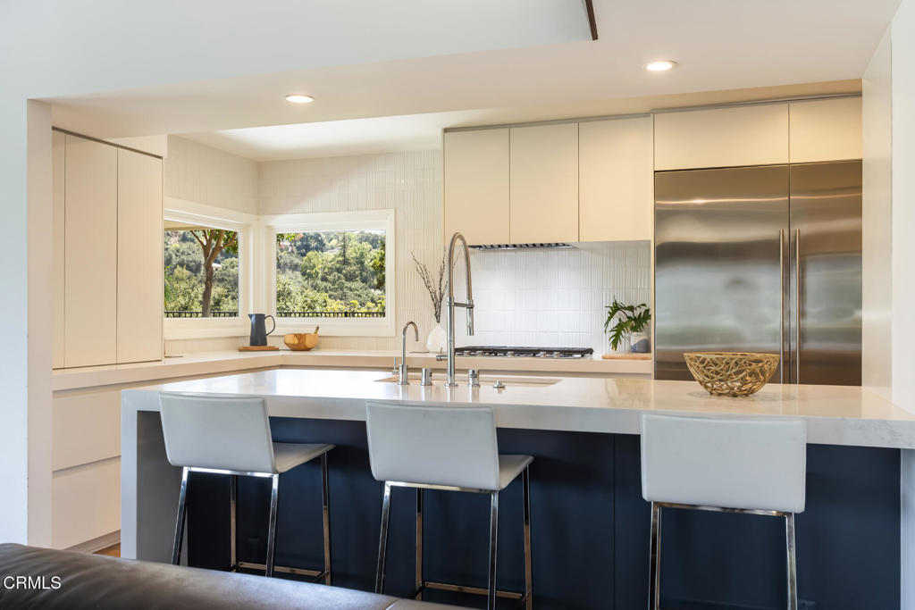 La Canada Flintridge, California, 91011, United States, 3 Bedrooms Bedrooms, ,3 BathroomsBathrooms,Residential,For Sale,1941612