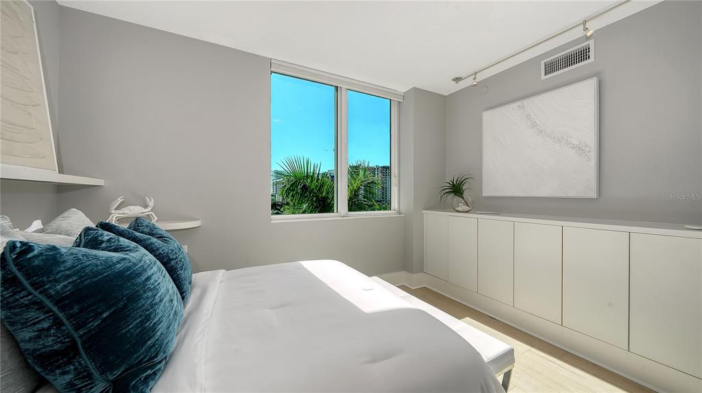 Sarasota, Florida, 34236, United States, 3 Bedrooms Bedrooms, ,4 BathroomsBathrooms,Residential,For Sale,1996968