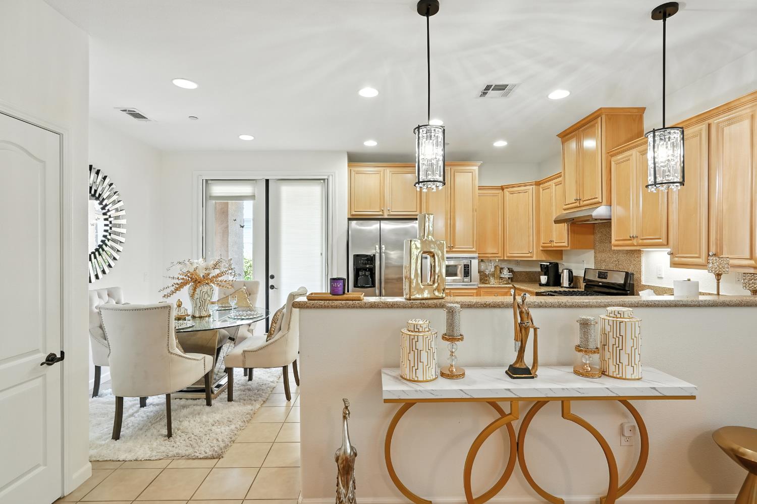 Roseville, California, 95747, United States, 2 Bedrooms Bedrooms, ,2 BathroomsBathrooms,Residential,For Sale,1918071