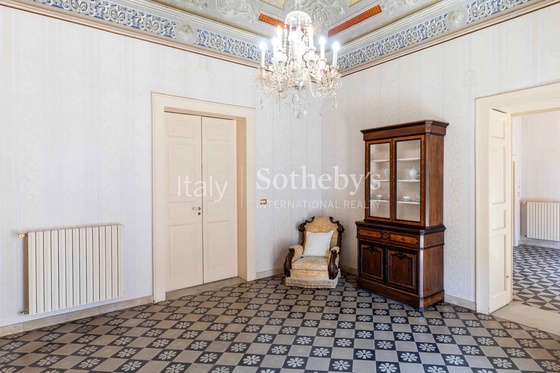  A prestigious stately home with large terraces overlooking the high street - 物件實景