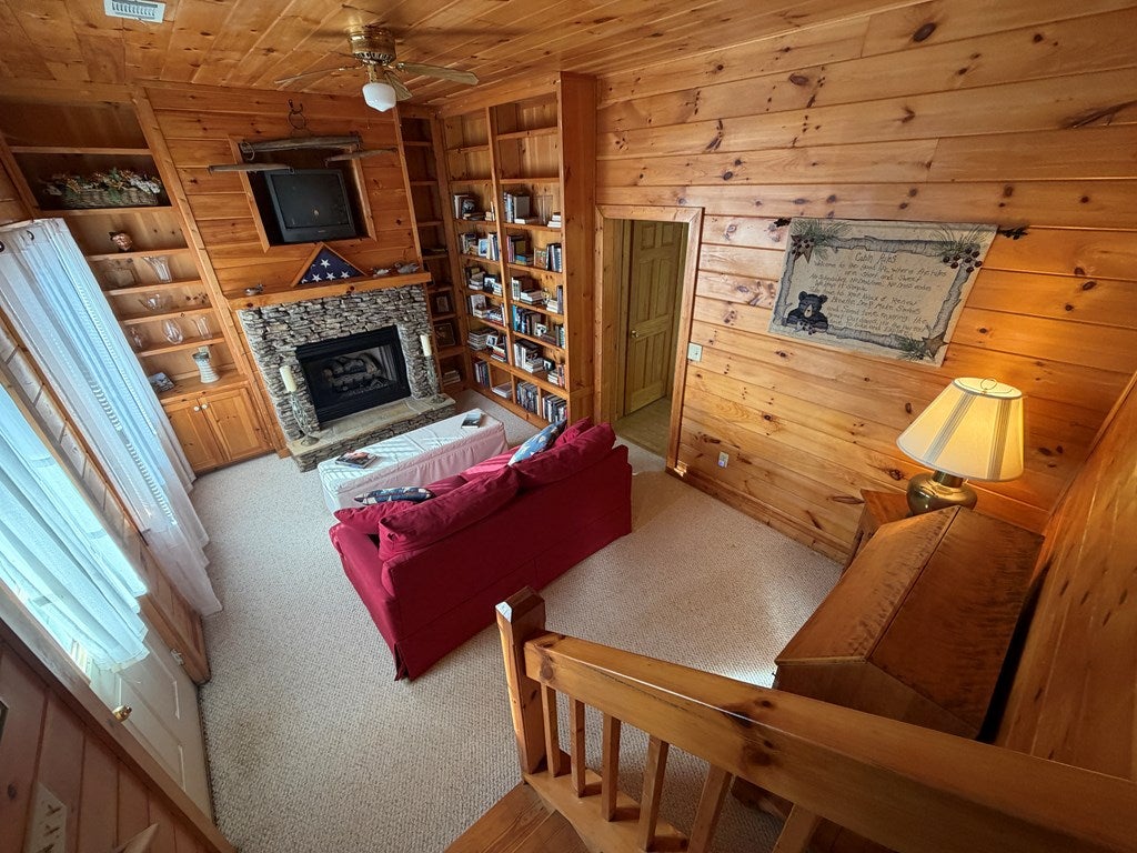 Ellijay, Georgia, 30536, United States, 3 Bedrooms Bedrooms, ,3 BathroomsBathrooms,Residential,For Sale,2009787