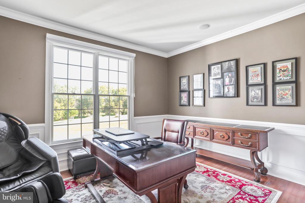 Waterford, Virginia, 20197, United States, 4 Bedrooms Bedrooms, ,5 BathroomsBathrooms,Residential,For Sale,1941290