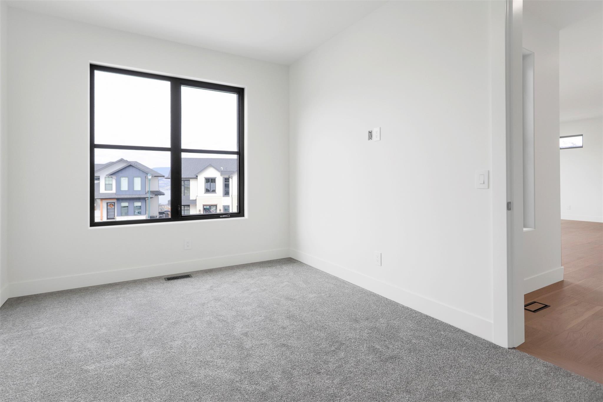 KELOWNA, British Columbia, V1W 0C4, CA, 5 Bedrooms Bedrooms, ,4 BathroomsBathrooms,Residential,For Sale,1960562