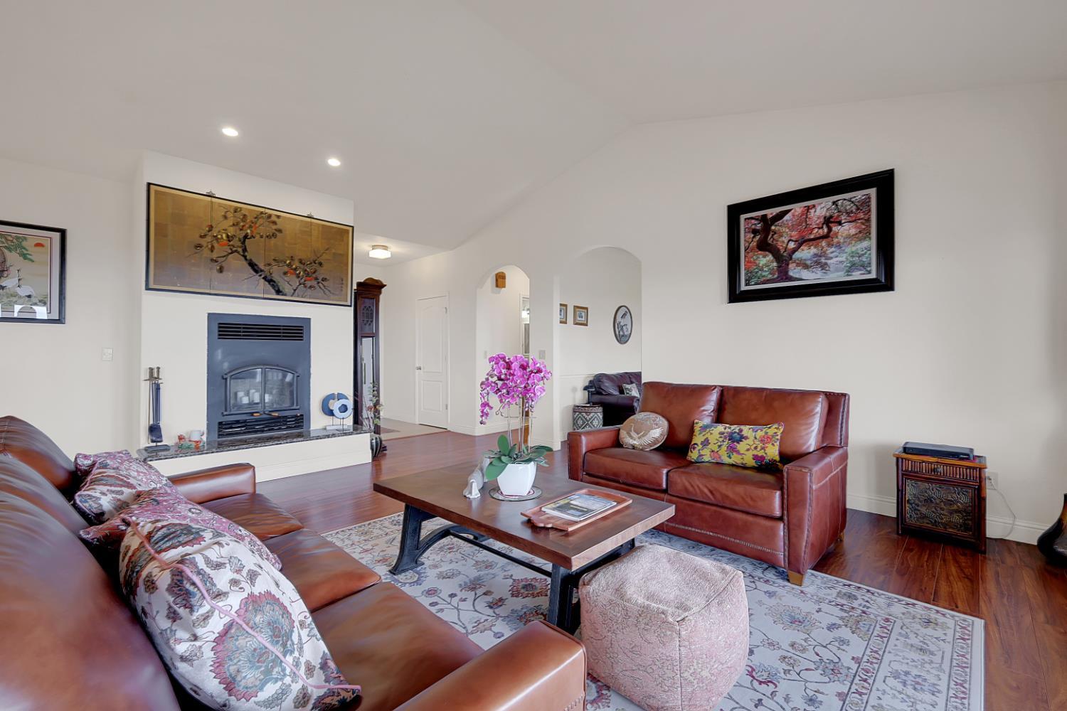 Browns Valley, California, 95918, United States, 5 Bedrooms Bedrooms, ,4 BathroomsBathrooms,Residential,For Sale,1980583