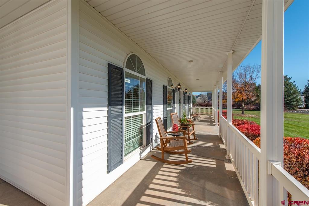 Montrose, Colorado, 81403, United States, 4 Bedrooms Bedrooms, ,4 BathroomsBathrooms,Residential,For Sale,1994276