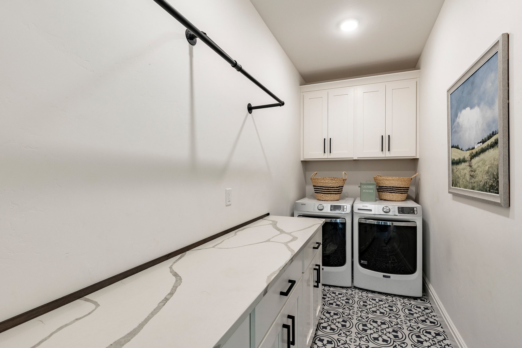  Custom Home with Fully Finished ADU Near Golf, Trails & Mountain Views - 物件實景
