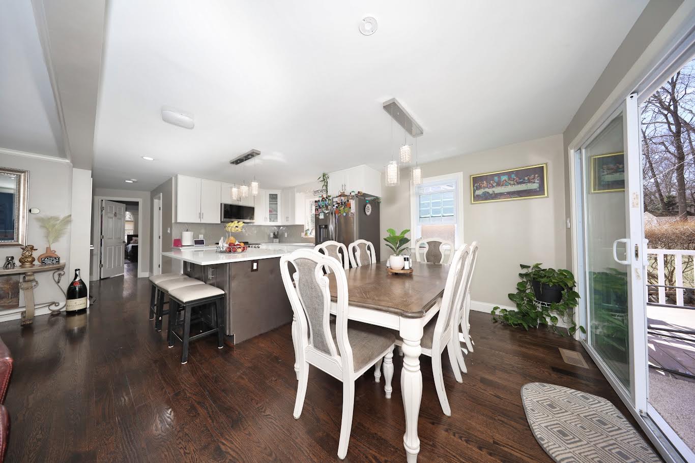 Farmington, Connecticut, 06032, United States, 4 Bedrooms Bedrooms, ,3 BathroomsBathrooms,Residential,For Sale,1974620