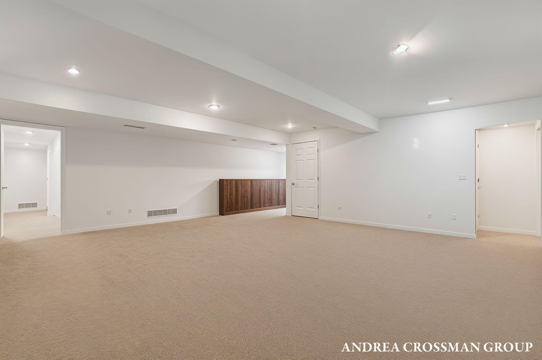 St. Joseph, Michigan, 49085, United States, 4 Bedrooms Bedrooms, ,4 BathroomsBathrooms,Residential,For Sale,1960959