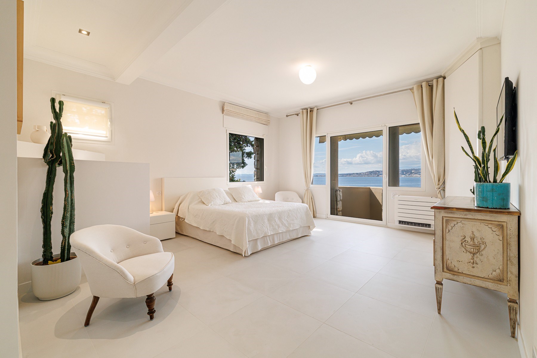  Luxury seafront apartment in Nice – 2 bedrooms, views over the Baie des Anges - 物件實景