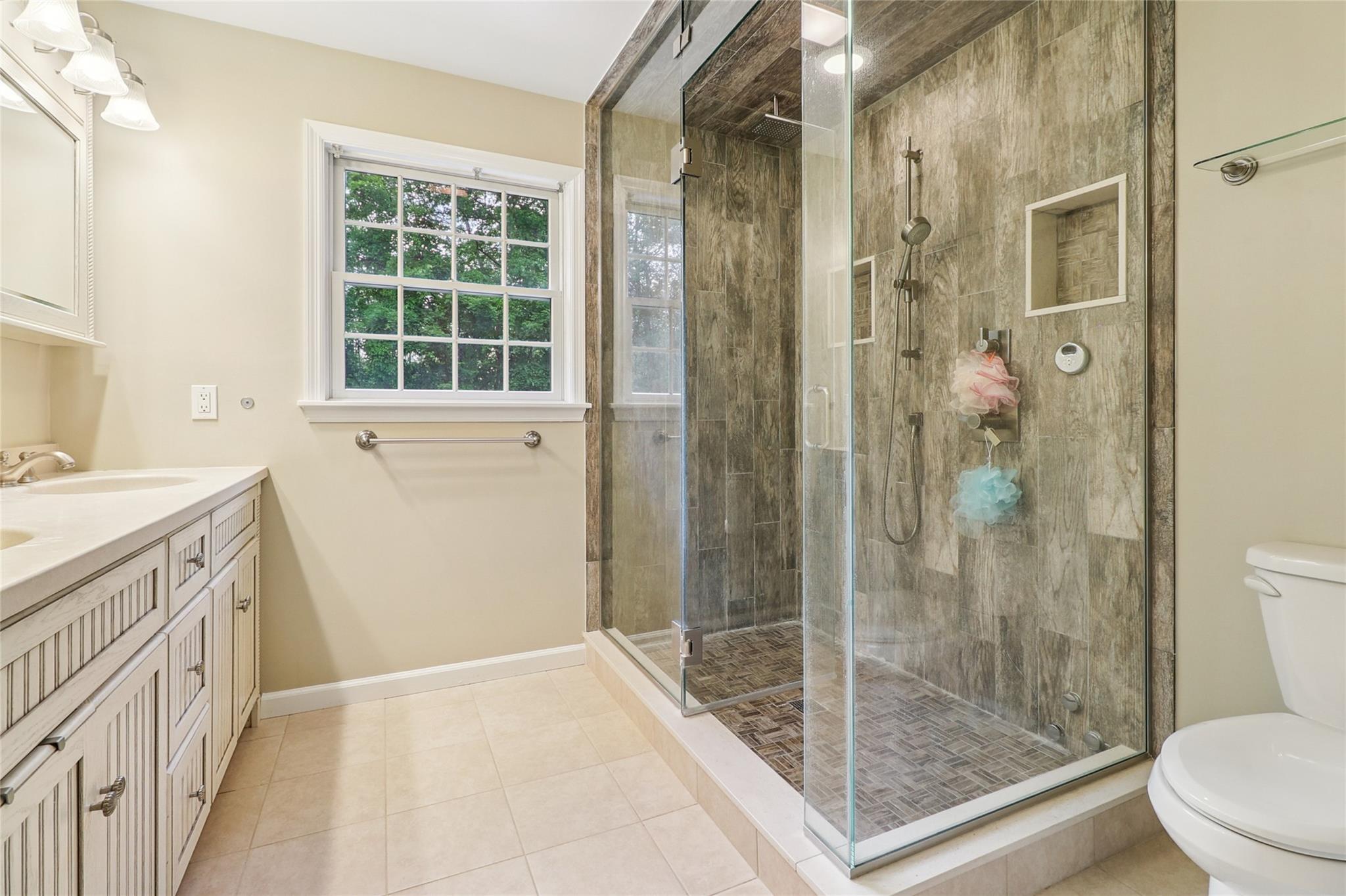 Carmel, New York, 10512, United States, 3 Bedrooms Bedrooms, ,4 BathroomsBathrooms,Residential,For Sale,1865664