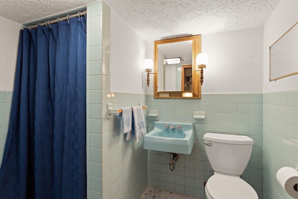 Medford, Massachusetts, 02155, United States, 4 Bedrooms Bedrooms, ,2 BathroomsBathrooms,Residential,For Sale,1935806