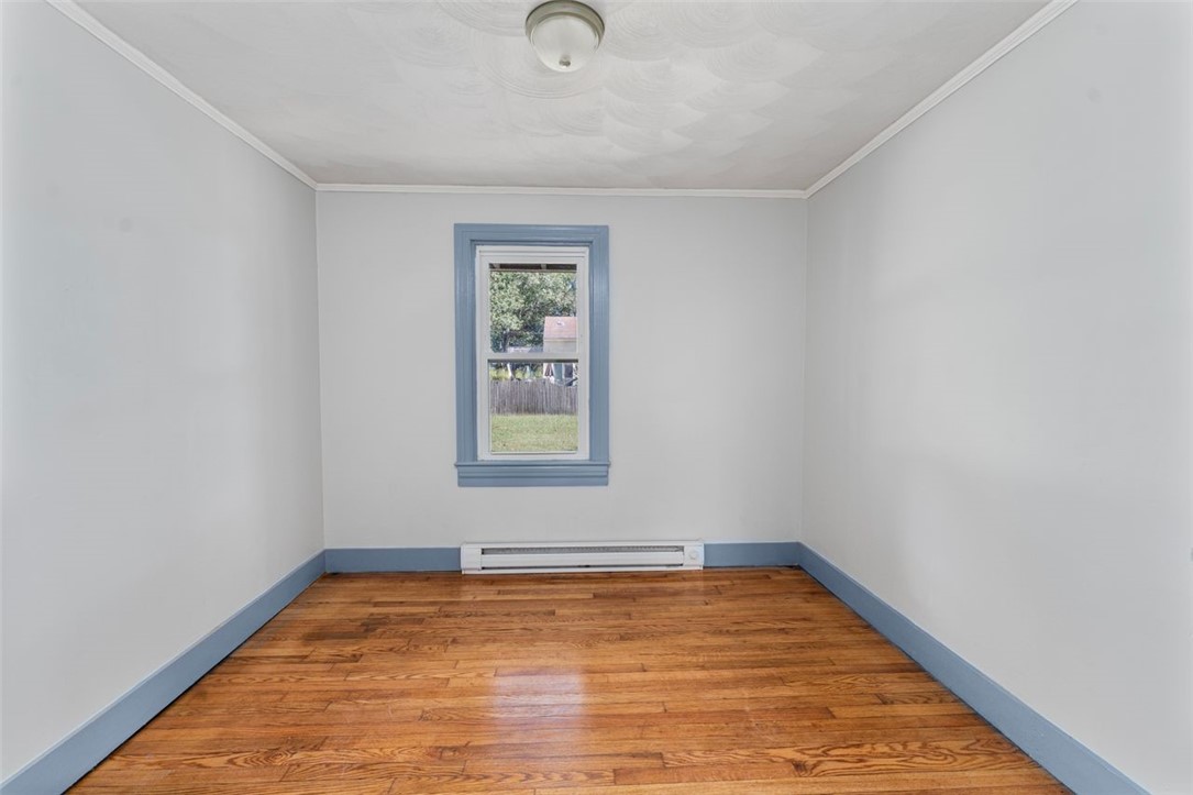 Warwick, Rhode Island, 02889, United States, 4 Bedrooms Bedrooms, ,2 BathroomsBathrooms,Residential,For Sale,1988287