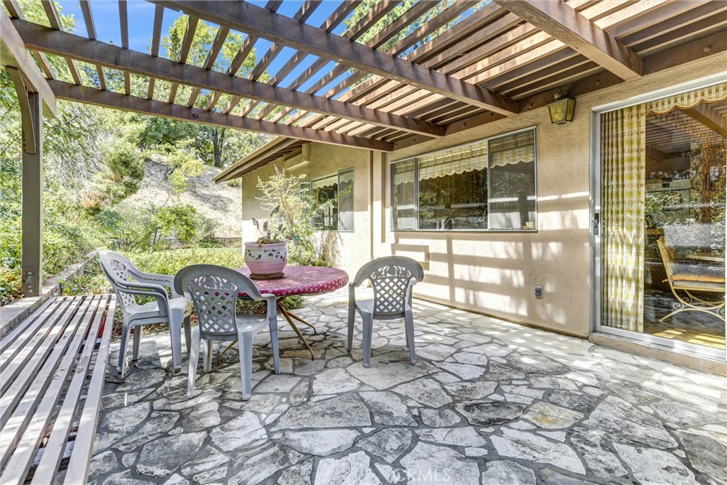 Tarzana, California, 91356, United States, 3 Bedrooms Bedrooms, ,3 BathroomsBathrooms,Residential,For Sale,1986102