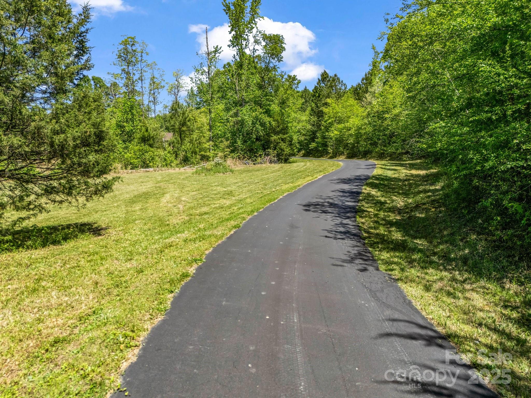 Lincolnton, North Carolina, 28092, United States, 3 Bedrooms Bedrooms, ,3 BathroomsBathrooms,Residential,For Sale,2005989