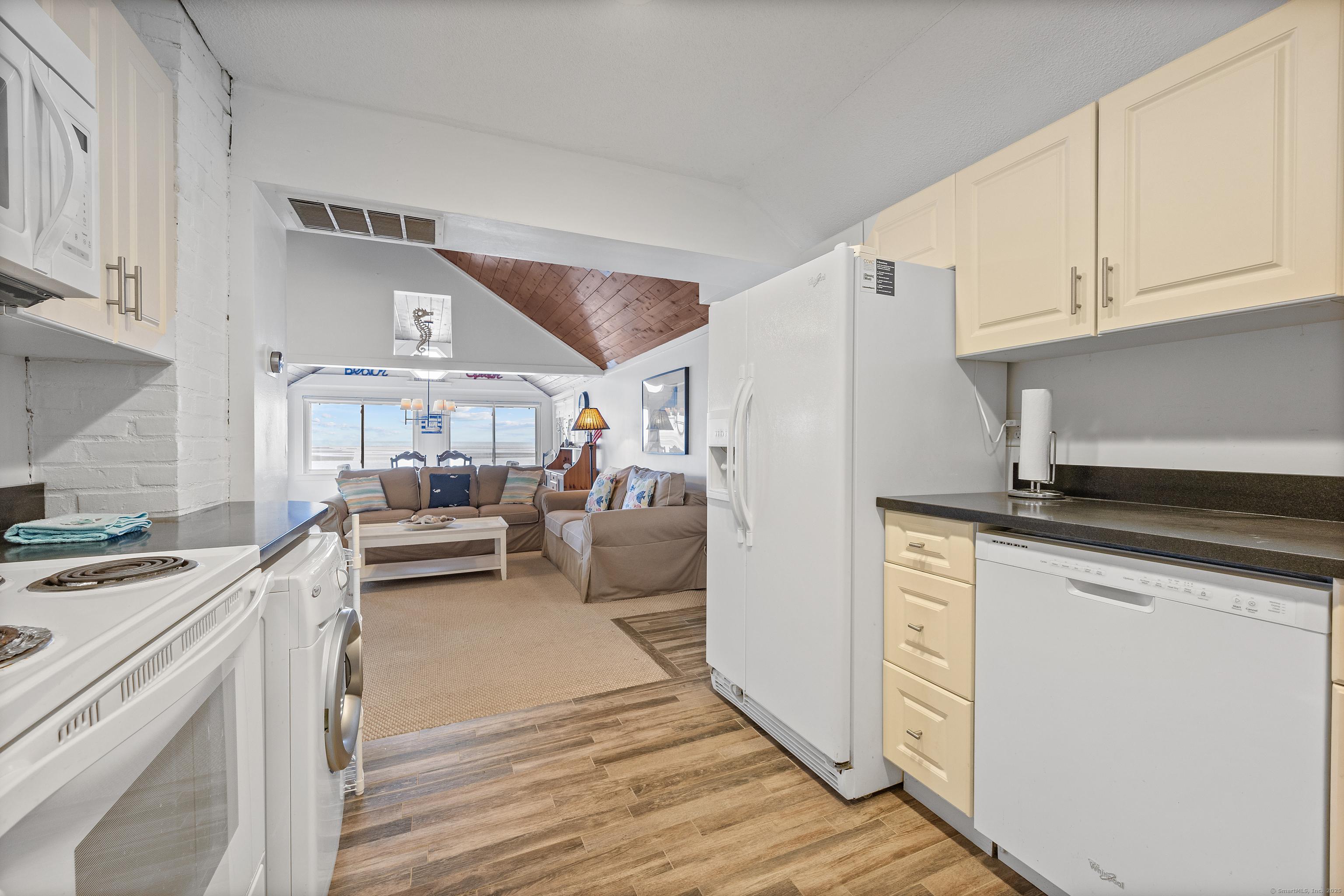 Old Saybrook, Connecticut, 06475, United States, 3 Bedrooms Bedrooms, ,1 BathroomBathrooms,Residential,For Sale,1920578