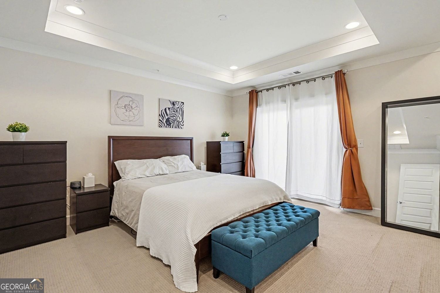 Smyrna, Georgia, 30080, United States, 4 Bedrooms Bedrooms, ,5 BathroomsBathrooms,Residential,For Sale,2013139