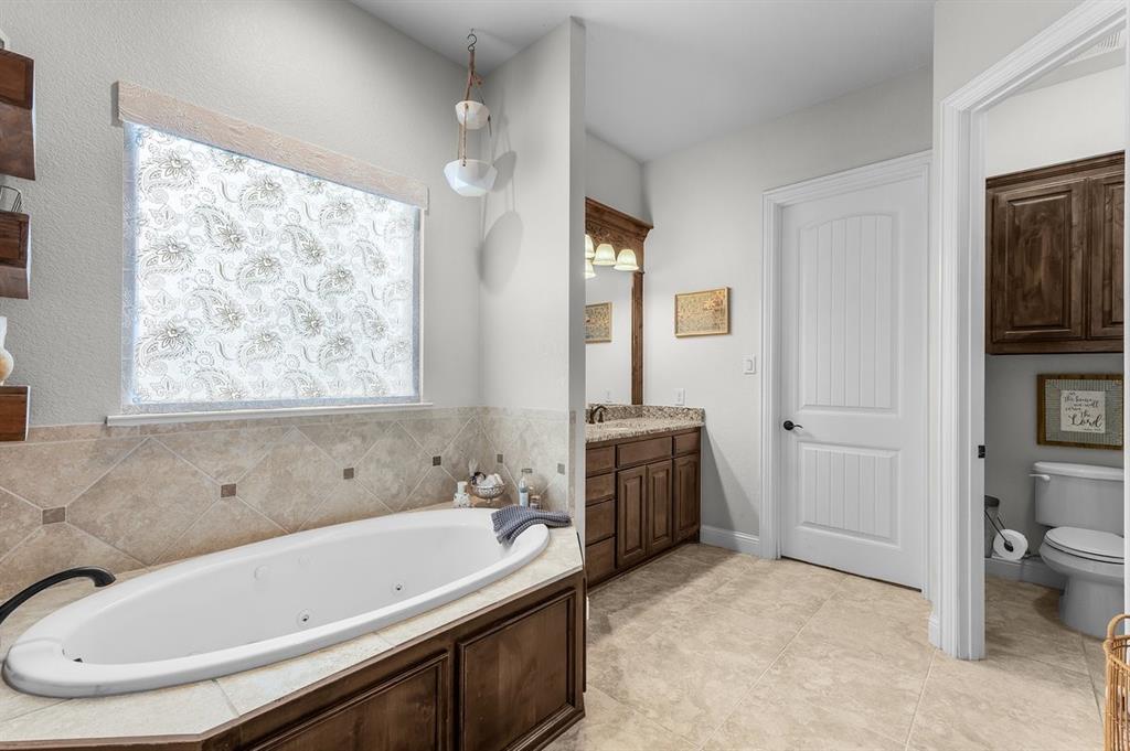 Aledo, Texas, 76008, United States, 5 Bedrooms Bedrooms, ,4 BathroomsBathrooms,Residential,For Sale,1977136