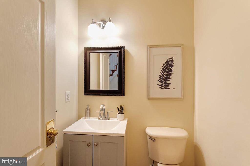 Herndon, Virginia, 20171, United States, 4 Bedrooms Bedrooms, ,5 BathroomsBathrooms,Residential,For Sale,1974486