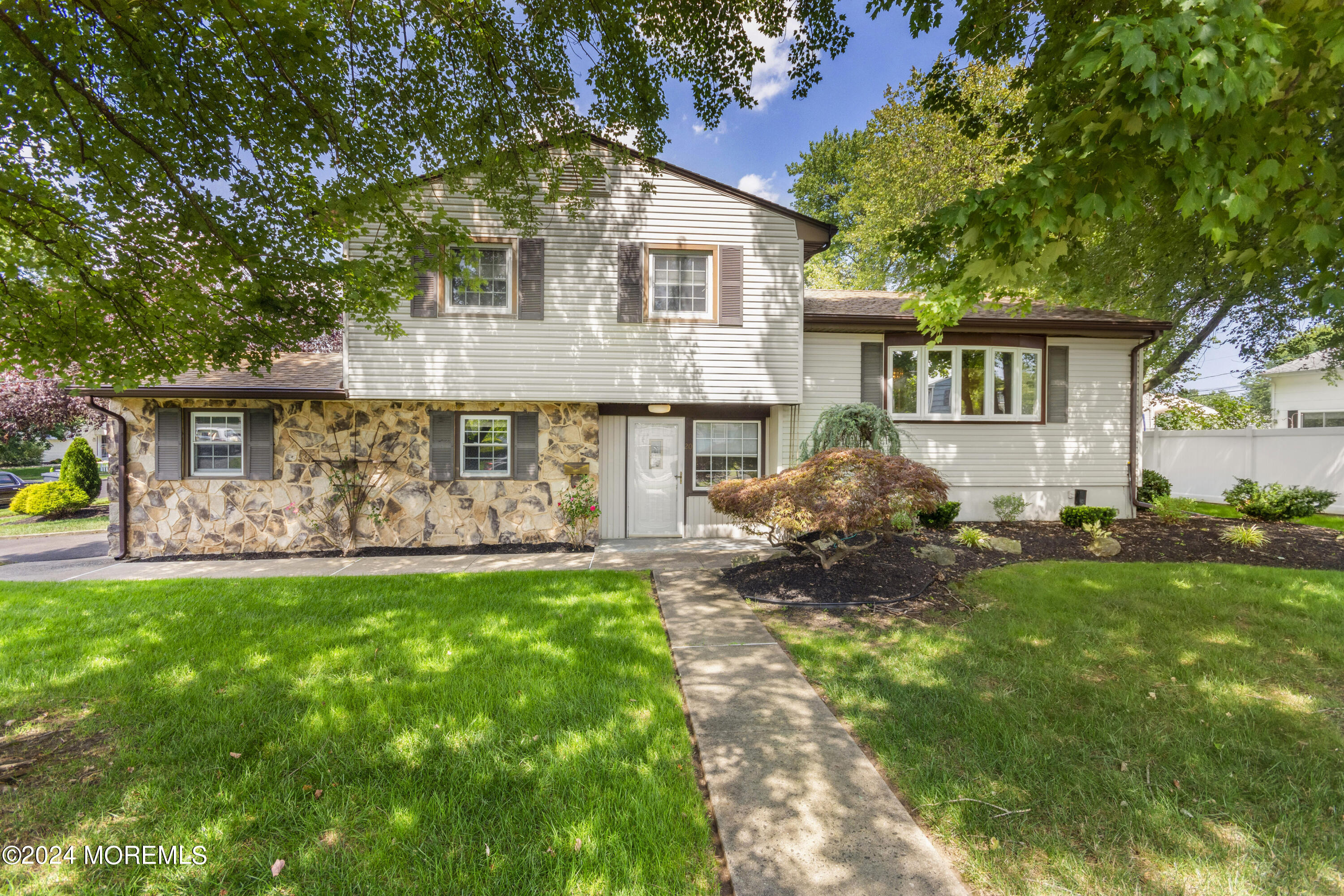 Old Bridge, New Jersey, 08857, United States, 3 Bedrooms Bedrooms, ,2 BathroomsBathrooms,Residential,For Sale,1872479