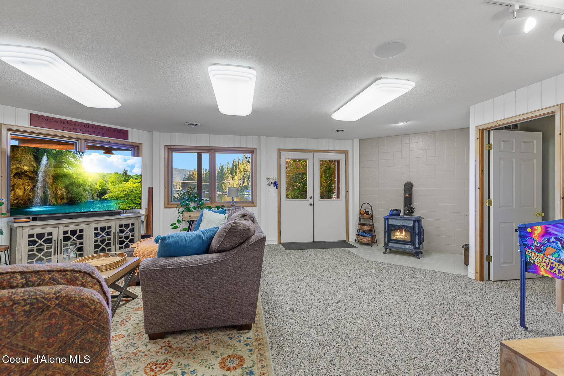 Hayden, Idaho, 83835, United States, 6 Bedrooms Bedrooms, ,5 BathroomsBathrooms,Residential,For Sale,1983867