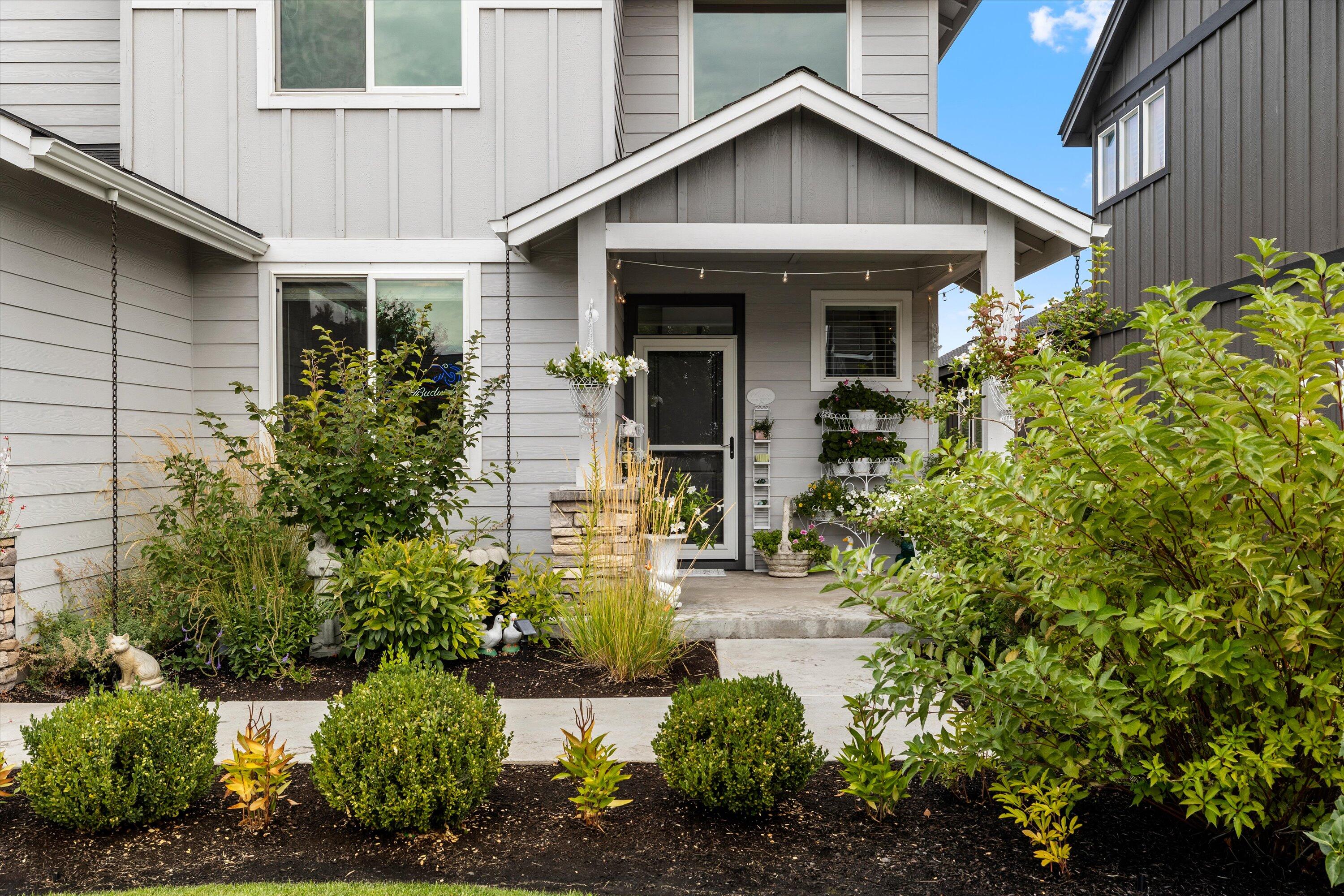 Redmond, Oregon, 97756, United States, 4 Bedrooms Bedrooms, ,3 BathroomsBathrooms,Residential,For Sale,1982797